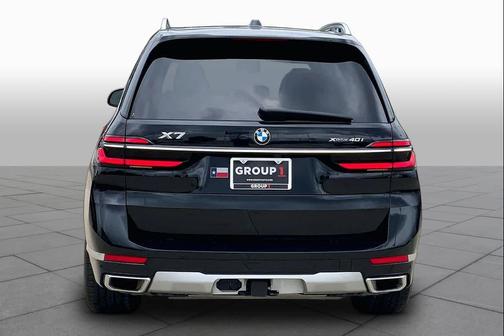 Black Sapphire Metallic 2024 BMW X7 xDrive40i