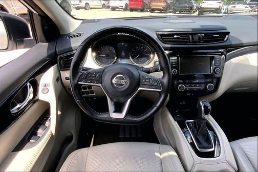 2022 Nissan Rogue Sport SL