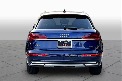 Navarra Blue Metallic 2021 Audi Q5 45 Premium Plus