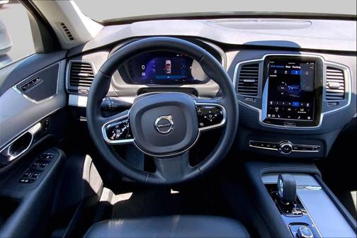 Silver Dawn Metallic 2025 Volvo XC90 B5 Core
