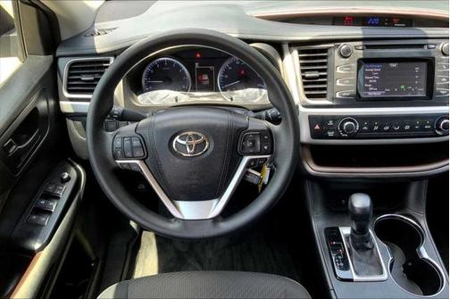 2018 Toyota Highlander LE
