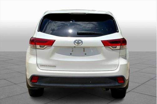 2018 Toyota Highlander LE