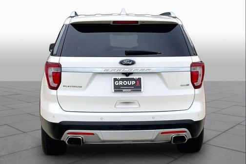White Platinum Metallic Tri-Coat 2016 Ford Explorer Platinum
