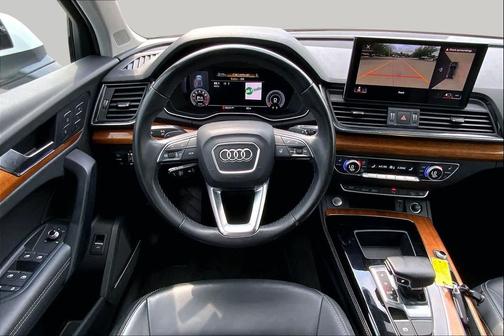 Ibis White 2023 Audi Q5 45 S line Premium Plus