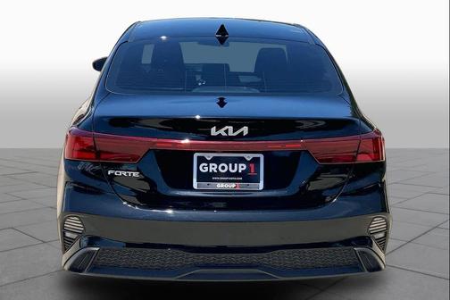 Aurora Black 2023 Kia Forte LXS