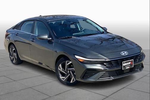 2025 Hyundai ELANTRA SEL