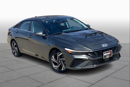 2025 Hyundai ELANTRA SEL