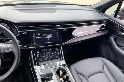 2023 Audi Q7 45 Premium Plus