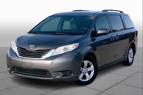 2016 Toyota Sienna LE