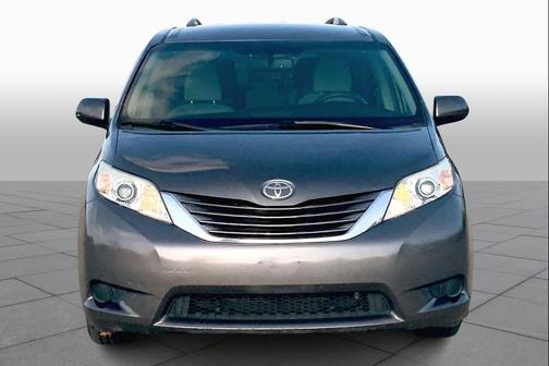 2016 Toyota Sienna LE