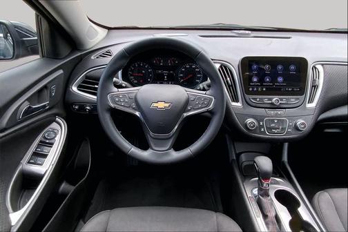 Mosaic Black Metallic 2025 Chevrolet Malibu FWD RS