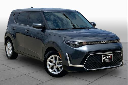 Gravity Gray 2024 Kia Soul LX