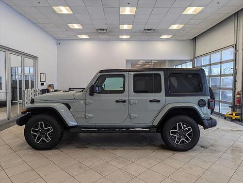 2024 Jeep Wrangler 4-Door Sahara