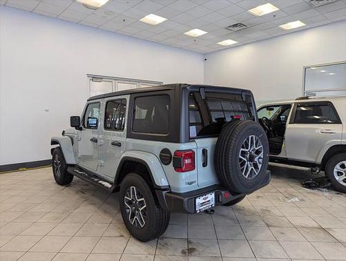 2024 Jeep Wrangler 4-Door Sahara