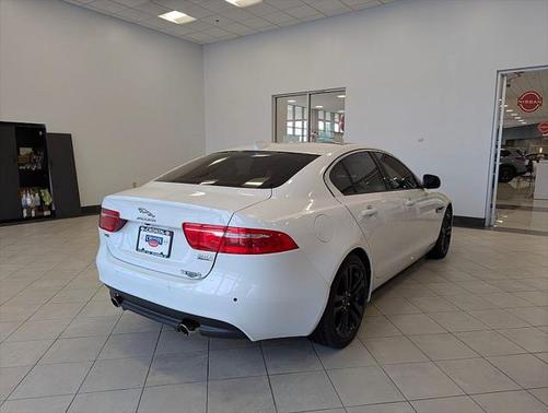 2017 Jaguar XE 35t Premium