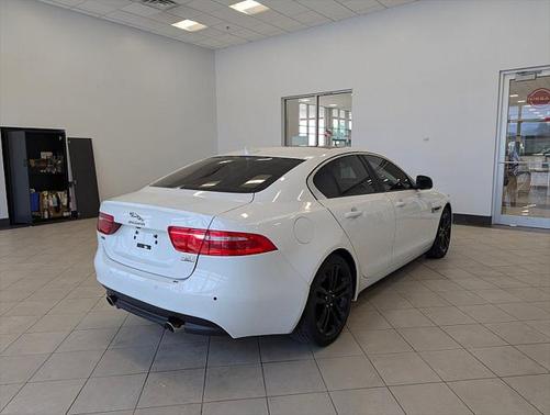 2017 Jaguar XE 35t Premium