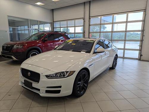 2017 Jaguar XE 35t Premium