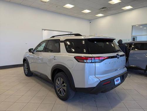 2025 Nissan Pathfinder SV 4WD