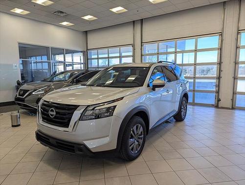 2025 Nissan Pathfinder SV 4WD