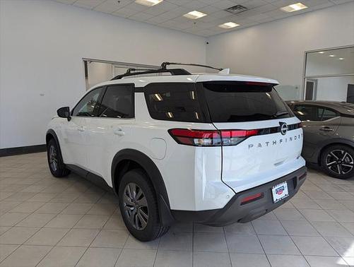 2025 Nissan Pathfinder SV 4WD
