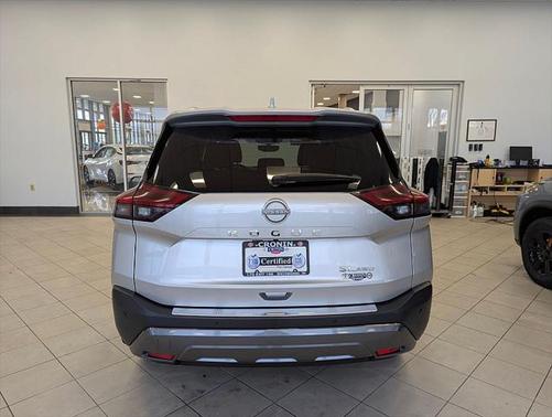 2022 Nissan Rogue SL