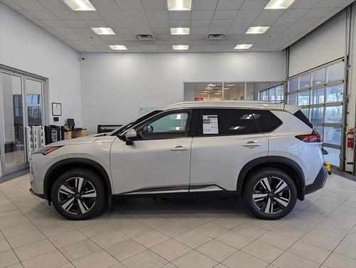 2022 Nissan Rogue SL