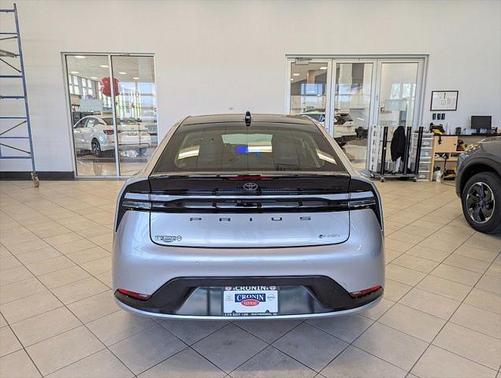 2025 Toyota Prius L