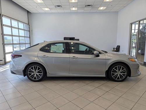2024 Toyota Camry Hybrid XLE