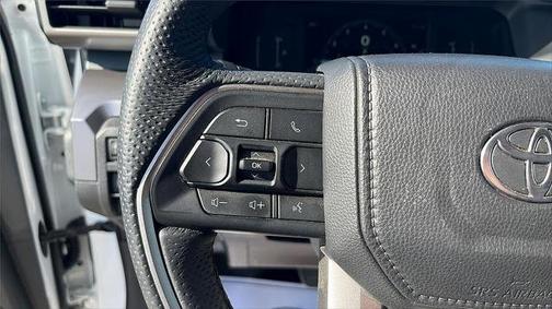 2025 Toyota Tacoma SR5 Double Cab 6' Bed AT (Natl)