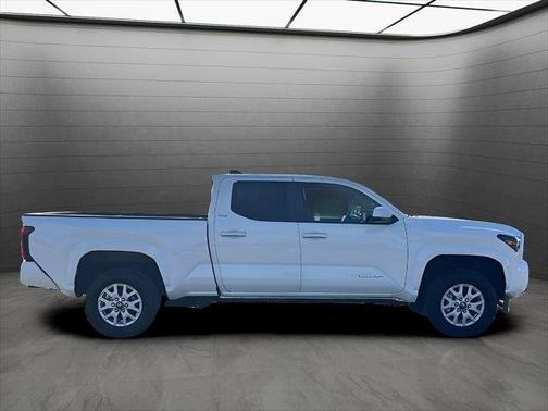 2025 Toyota Tacoma SR5 Double Cab 6' Bed AT (Natl)