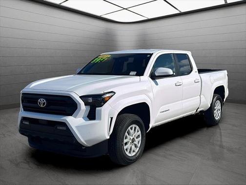 2025 Toyota Tacoma SR5 Double Cab 6' Bed AT (Natl)