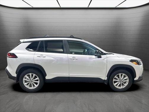 Wind Chill Pearl 2026 Toyota Corolla Cross LE 4WD (Natl)