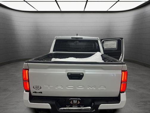 Wind Chill Pearl 2026 Toyota Tacoma TRD Sport Double Cab 5' Bed AT (Natl)