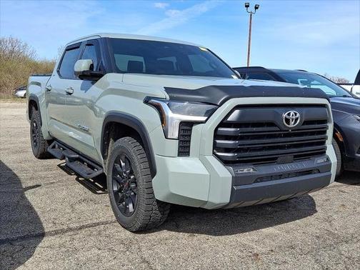 2025 Toyota Tundra SR5 CrewMax 5.5' Bed (Natl)