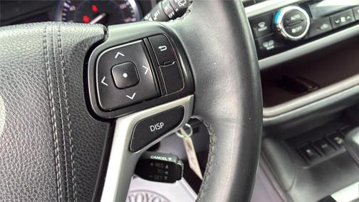 2015 Toyota Highlander LE