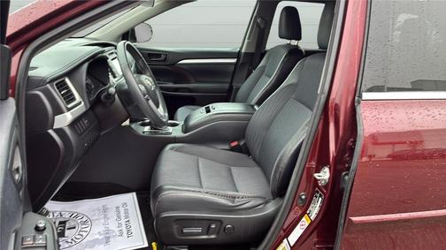 2015 Toyota Highlander LE