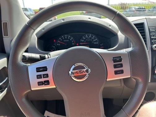 2021 Nissan Frontier Crew Cab 4x2 SV Auto