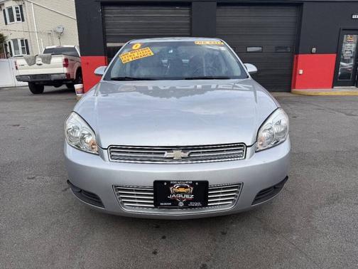 Silver Ice Metallic 2010 Chevrolet Impala 4dr Sdn LT
