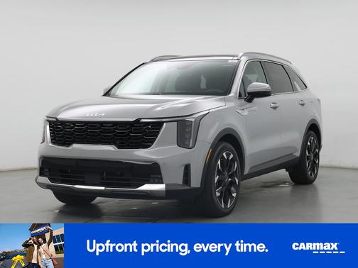 Gray 2024 Kia Sorento EX
