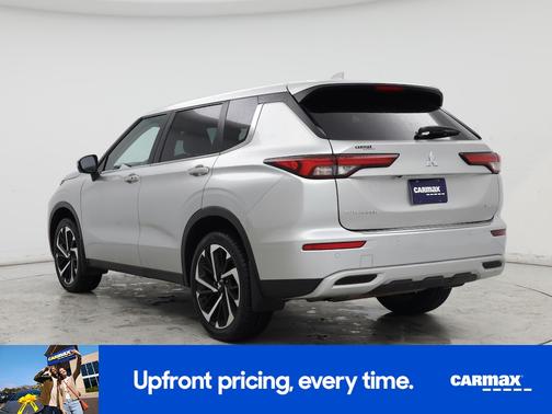 2023 Mitsubishi Outlander SE