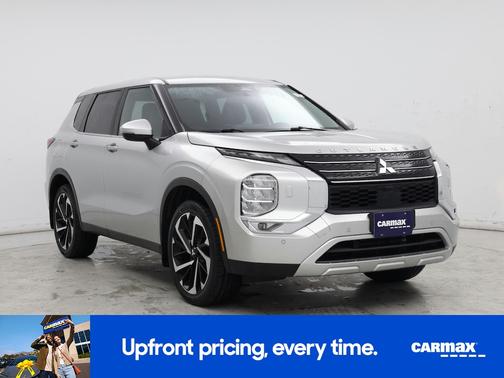 2023 Mitsubishi Outlander SE