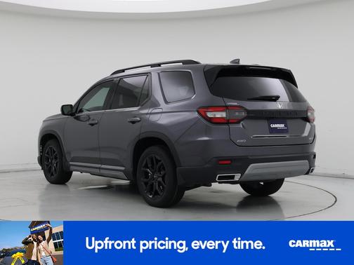 Gray 2025 Honda Pilot Elite