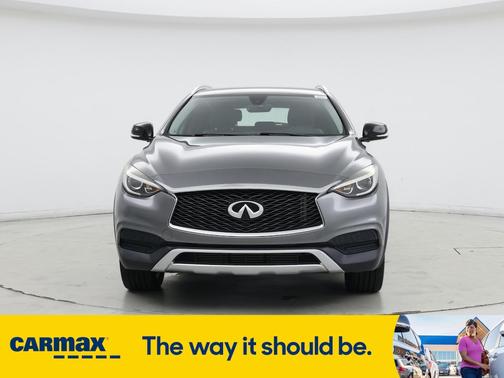2017 INFINITI QX30 Luxury
