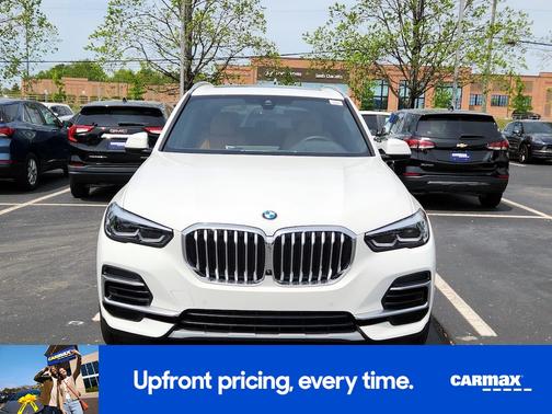 White 2023 BMW X5 sDrive40i