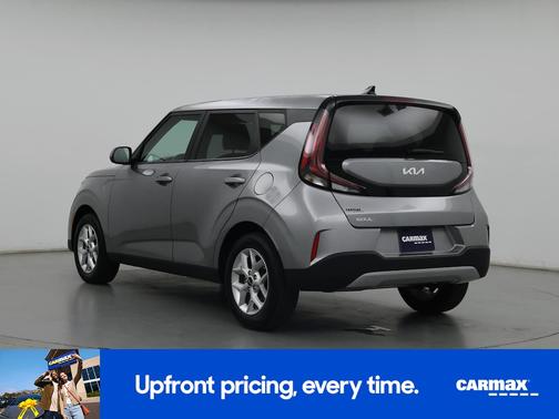 Gray 2023 Kia Soul LX
