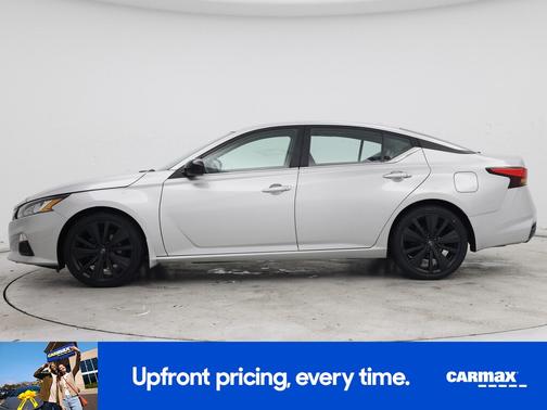 2022 Nissan Altima SR