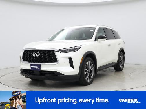 White 2023 INFINITI QX60 Luxe