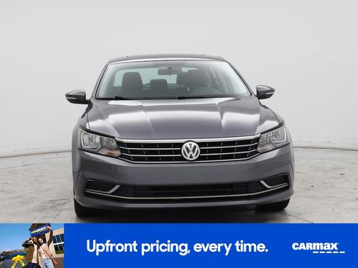 2016 Volkswagen Passat SE