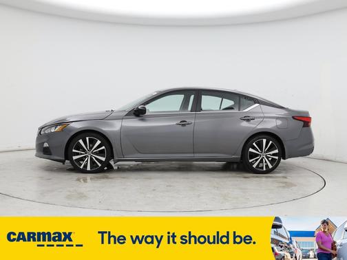 2022 Nissan Altima SR