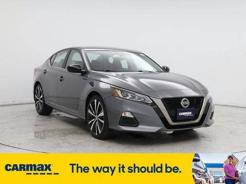 2022 Nissan Altima SR
